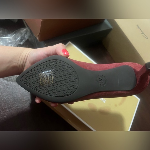 Michael Kors Dorothy Flex Pump, suede - Picture 2 of 4